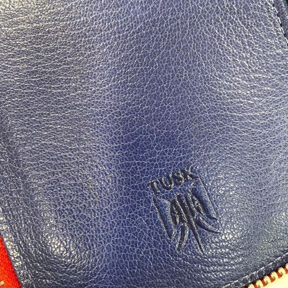 TUSK The Siam Zip Travel Portfolio Wallet Wristlet - Picture 8 of 12